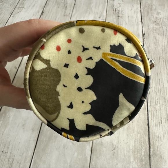 PREOWNED VERA BRADLEY WATER BOTTLE HOLDER ZIP TOP BLACK YELLOW FLORAL - Picture 4 of 5